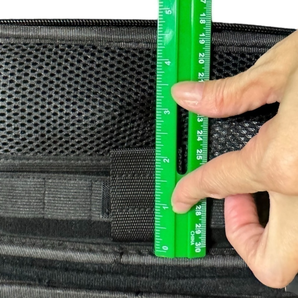 Nintendo Switch Carrying Case Black & Grey w/ Mesh Pocket and internal strap GUC - Picture 14 of 16